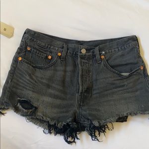 NWT Levi Black Wash Shorts Size 30